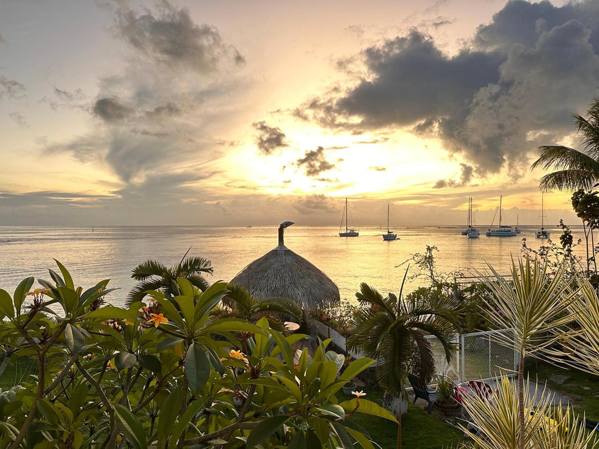 Meri Lodge Huahine « Room Of Marta » 파레 외부 사진