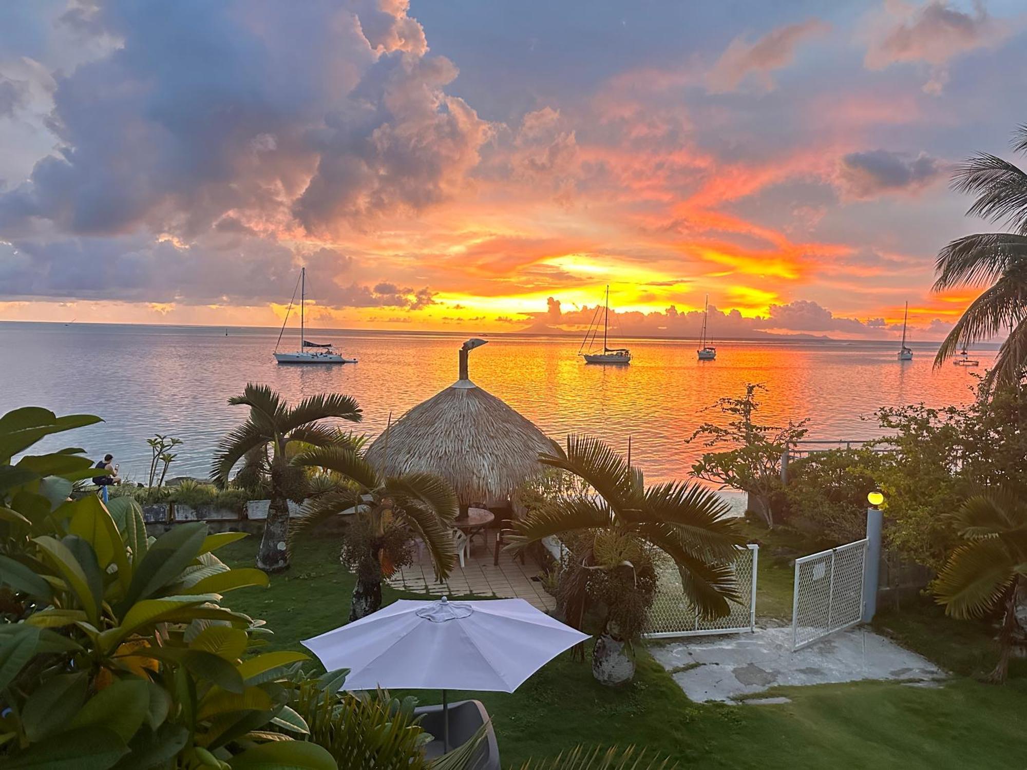 Meri Lodge Huahine « Room Of Marta » 파레 외부 사진